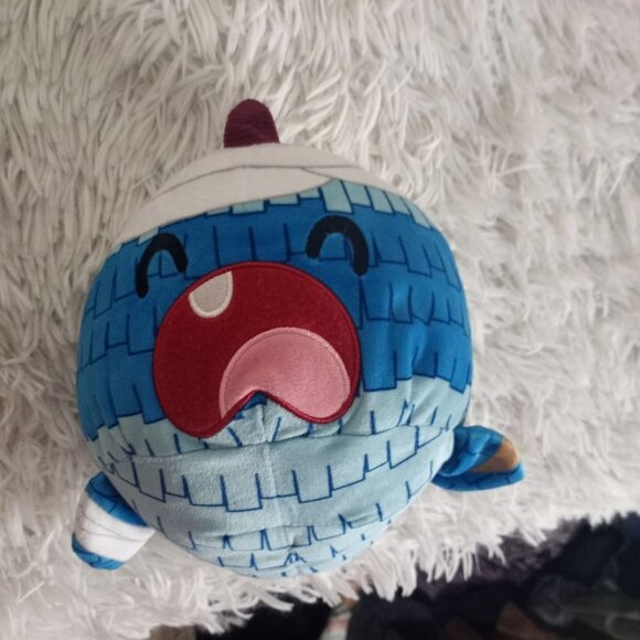 Funko Pop Pain Party Piñata Paka Paka Blue Whale 8" Plush - Picture 1 of 5